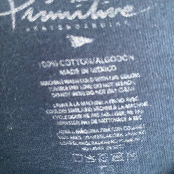 Men’s Navy T-shirt with Ombré Primitive Logo Sz S - Picture 5 of 5